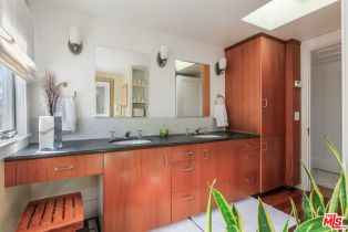 Single Family Residence, 124 HART ave, Santa Monica, CA 90405 - 16