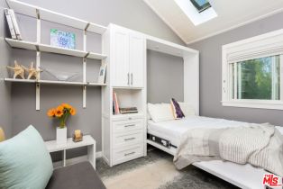 Single Family Residence, 124 HART ave, Santa Monica, CA 90405 - 25