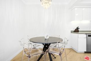 , 1131 Alta Loma rd, West Hollywood , CA 90069 - 3