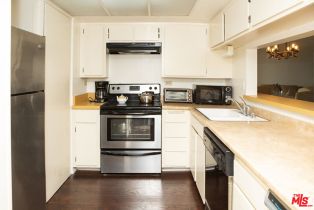 , 10966 Rochester ave, Westwood, CA 90024 - 9