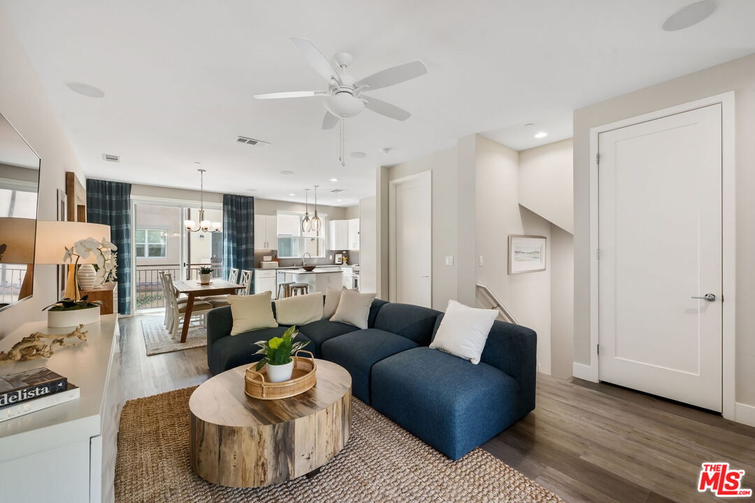 Townhouse, 4373 Paxton Place, Calabasas, CA 91302 - 1