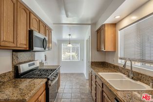 Single Family Residence, 22125 Costanso st, Woodland Hills, CA 91364 - 14