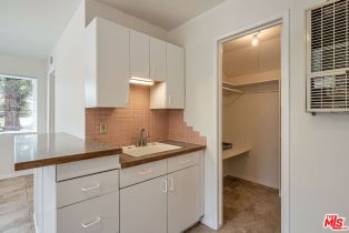 Single Family Residence, 22125 Costanso st, Woodland Hills, CA 91364 - 19