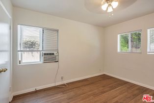 Single Family Residence, 22125 Costanso st, Woodland Hills, CA 91364 - 27