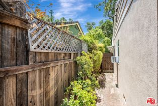 Single Family Residence, 22125 Costanso st, Woodland Hills, CA 91364 - 37