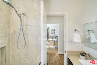 Residential Income, 2402 Ocean Park blvd, Santa Monica, CA 90405 - 11