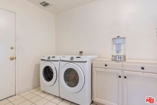 Single Family Residence, 16840 Oak View dr, Encino, CA 91436 - 47