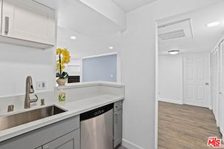 Condominium, 1527 9th st, Santa Monica, CA 90401 - 8