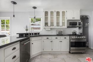 Single Family Residence, 13324 Valley Vista blvd, Sherman Oaks, CA 91423 - 19