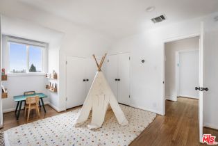 Single Family Residence, 13324 Valley Vista blvd, Sherman Oaks, CA 91423 - 34