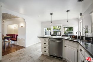 Single Family Residence, 13324 Valley Vista blvd, Sherman Oaks, CA 91423 - 21