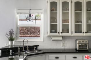 Single Family Residence, 13324 Valley Vista blvd, Sherman Oaks, CA 91423 - 22