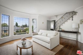 Single Family Residence, 13324 Valley Vista blvd, Sherman Oaks, CA 91423 - 8