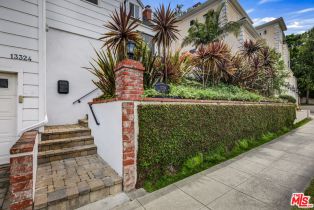 Single Family Residence, 13324 Valley Vista blvd, Sherman Oaks, CA 91423 - 3