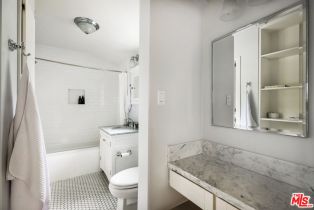 Single Family Residence, 13324 Valley Vista blvd, Sherman Oaks, CA 91423 - 37