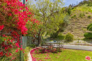 Single Family Residence, 17552 Camino De Yatasto, Pacific Palisades, CA 90272 - 37