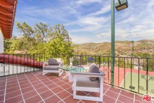 Single Family Residence, 17552 Camino De Yatasto, Pacific Palisades, CA 90272 - 45
