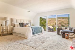 Single Family Residence, 17552 Camino De Yatasto, Pacific Palisades, CA 90272 - 40