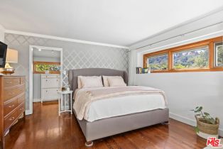 Single Family Residence, 15601 Woodfield pl, Sherman Oaks, CA 91403 - 11