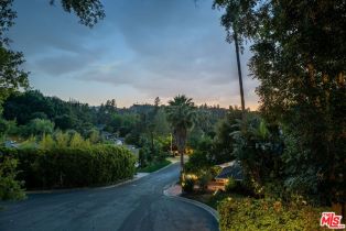 Single Family Residence, 15601 Woodfield pl, Sherman Oaks, CA 91403 - 24