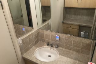 , 516 San Vicente blvd, West Hollywood , CA 90048 - 3