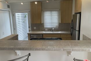 , 516 San Vicente blvd, West Hollywood , CA 90048 - 8