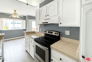 Condominium, 5349 Newcastle ave, Encino, CA 91316 - 12