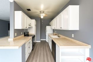 Condominium, 5349 Newcastle ave, Encino, CA 91316 - 13