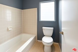 Condominium, 5349 Newcastle ave, Encino, CA 91316 - 24