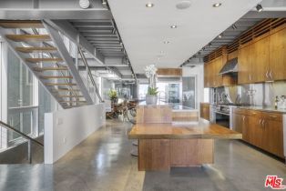 , 2911 Ocean Front walk, Venice, CA 90291 - 7