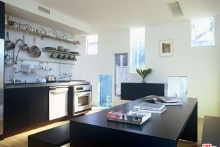 Single Family Residence, 116 Pacific ave, Venice, CA 90291 - 2