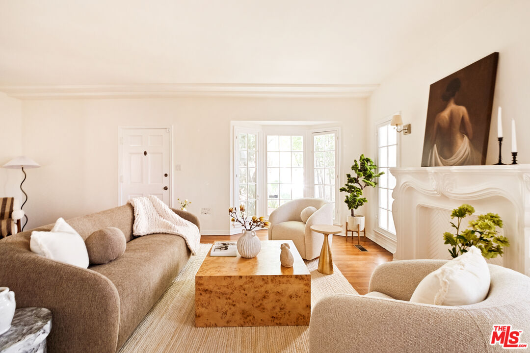 Condominium, 363 Doheny dr, Beverly Hills, CA 90211 - 1