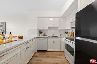 Condominium, 969 Hilgard ave, Westwood, CA 90024 - 9