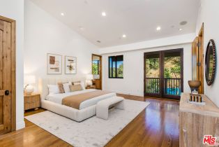 Single Family Residence, 4099 Mandeville Canyon Rd, Brentwood, CA 90049 - 26