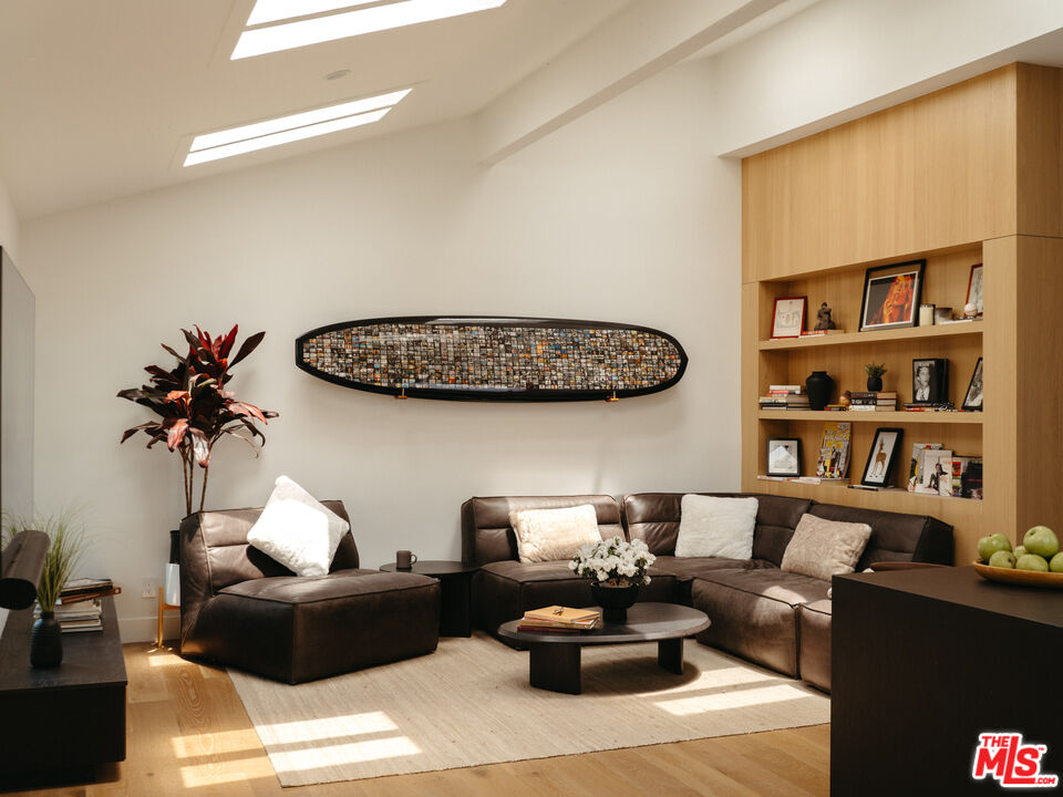 Condominium, 4351 Redwood ave, Marina Del Rey, CA 90292 - 1