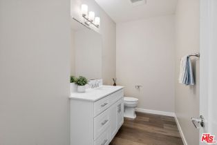 , 4372 Paxton Place, Calabasas, CA 91302 - 7