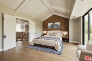 , 5056 Haskell ave, Encino, CA 91436 - 9