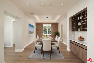 , 5056 Haskell ave, Encino, CA 91436 - 7