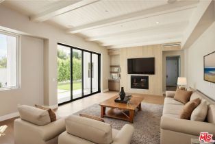 , 5056 Haskell ave, Encino, CA 91436 - 6