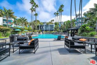 , 620 The vlg, Redondo Beach, CA 90277 - 9