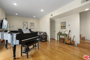 Condominium, 1655 Greenfield ave, Westwood, CA 90025 - 4