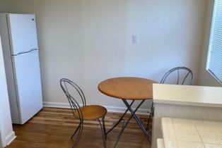 , 2320 Bentley ave, Westwood, CA 90064 - 10