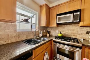 Condominium, 1144 10th st, Santa Monica, CA 90403 - 5