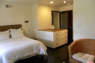 , 4980 Alatar dr, Woodland Hills, CA 91364 - 7