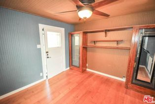 , 2315 2nd Street, Santa Monica, CA 90405 - 7