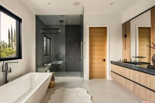 Single Family Residence, 17341 W Amina Pl, Encino, CA 91316 - 10