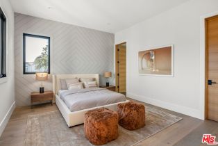 Single Family Residence, 17341 W Amina Pl, Encino, CA 91316 - 14