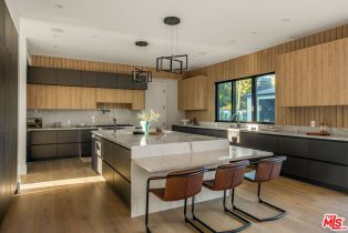 Single Family Residence, 17341 W Amina Pl, Encino, CA 91316 - 6