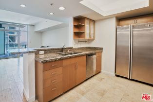 , 13700 Marina Pointe dr, Marina Del Rey, CA 90292 - 4