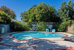 , 4909 Van Noord ave, Sherman Oaks, CA 91423 - 2